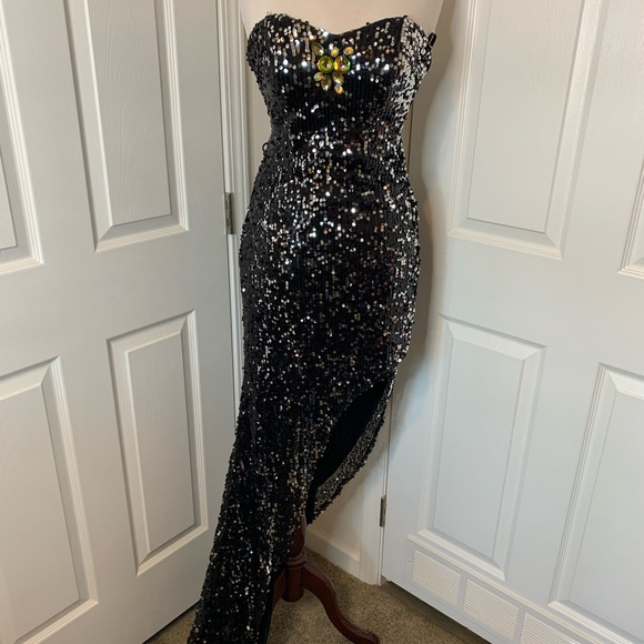 Prom/pageant dress - Picture 1 of 3